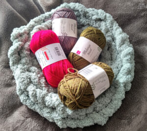 ダイソー毛糸ふわふわジャイアントヤーンで作ったもの、マット