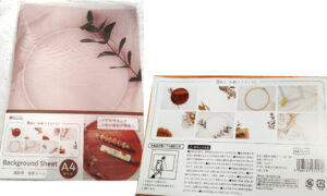 セリアで購入した撮影用背景シート、文房具コーナー配達関係